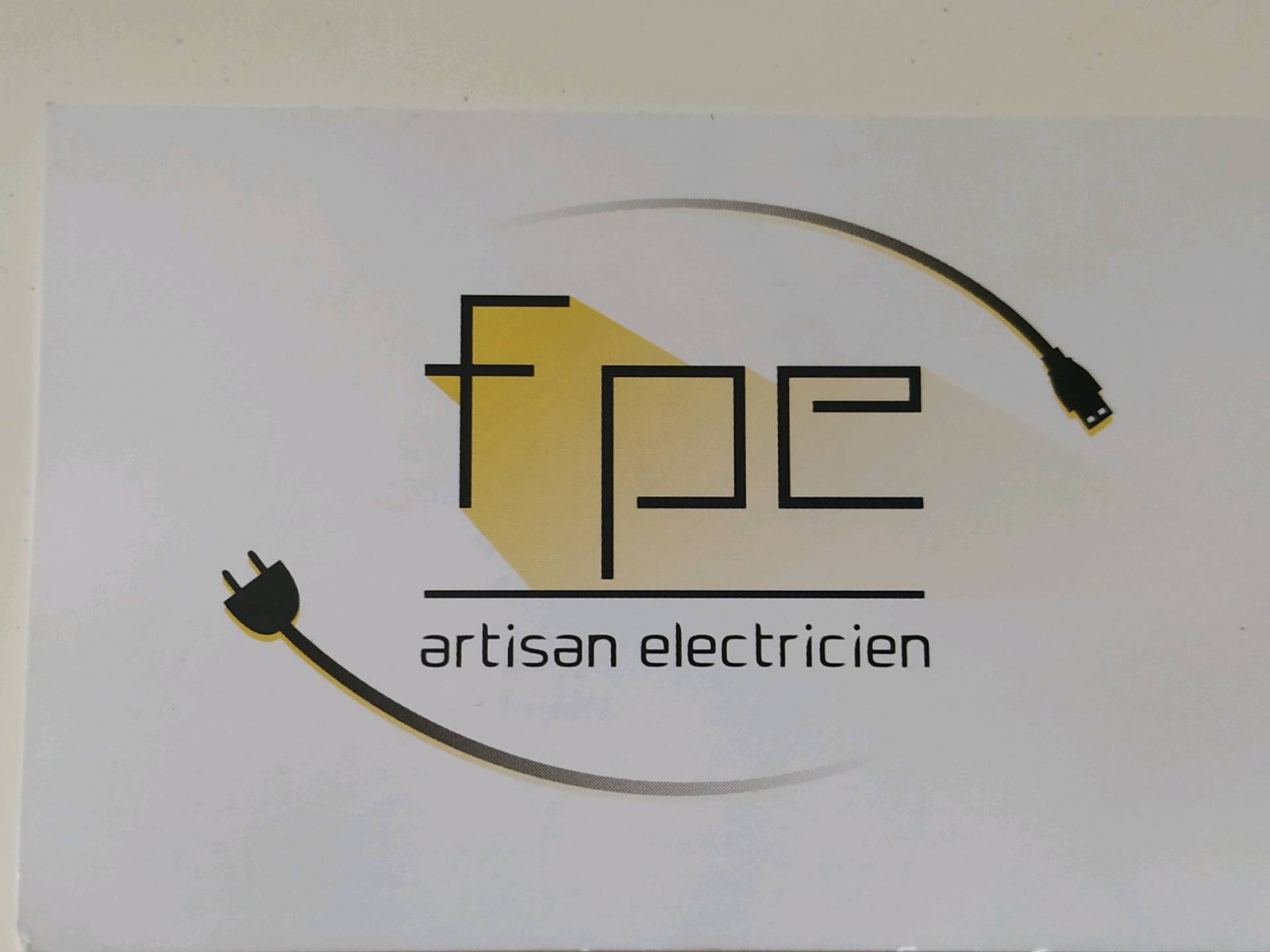 Électricien professionnel à L'Isle-Jourdain FPE Fabian Poirier
