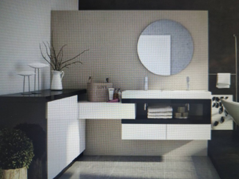 Spécialiste pour création d'une salle de bain avec des rangements sur mesure dans une maison à Toulouse (31)