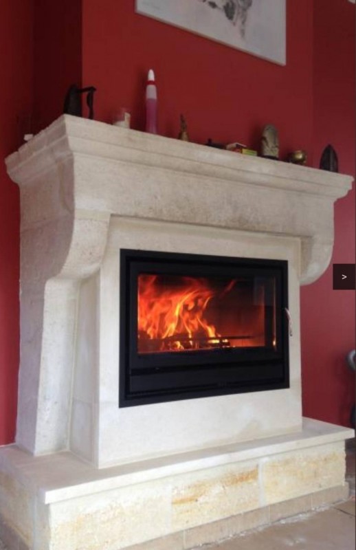 Installation de cheminée à foyer bois ou foyer gaz et de poêle à bois à Laroque en Gironde Laroque Cheminée Leclerc