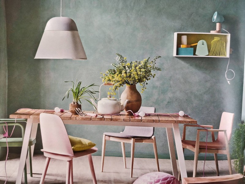 Décorateur d'intérieur pour définir quelle couleur pour quelle pièce de la maison à Toulouse