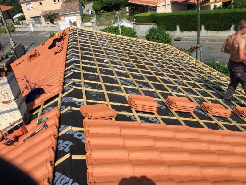 Entreprise pour nettoyage pose de toiture et travaux de zinguerie à Saint Emilion