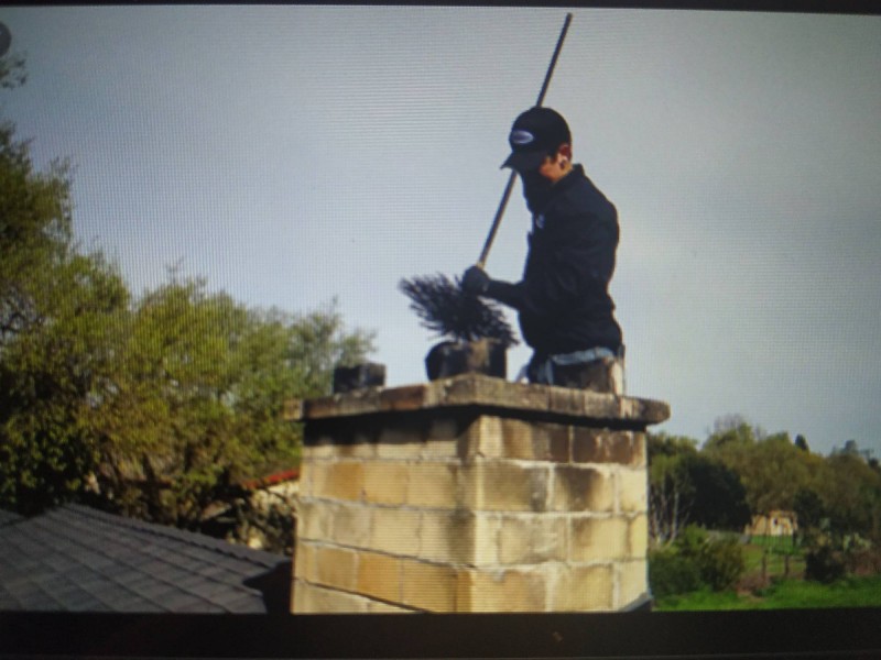 Trouver un professionnel pour le ramonage d'un conduit d'évacuation de fumée dans ma maison à Plaisance-du-Touch ( 31830)